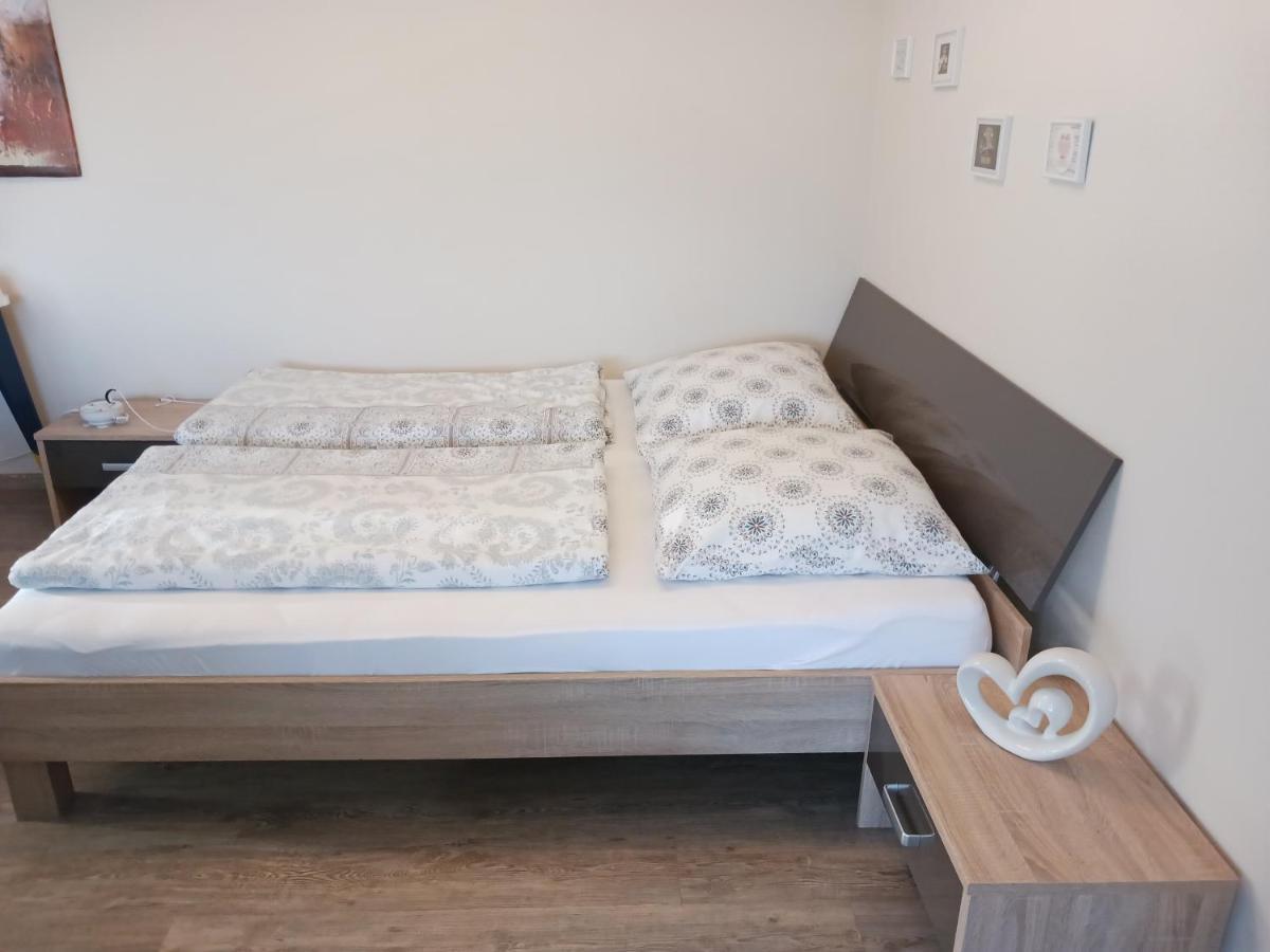 Bei Den Geissens Apartment Aldersbach Bagian luar foto